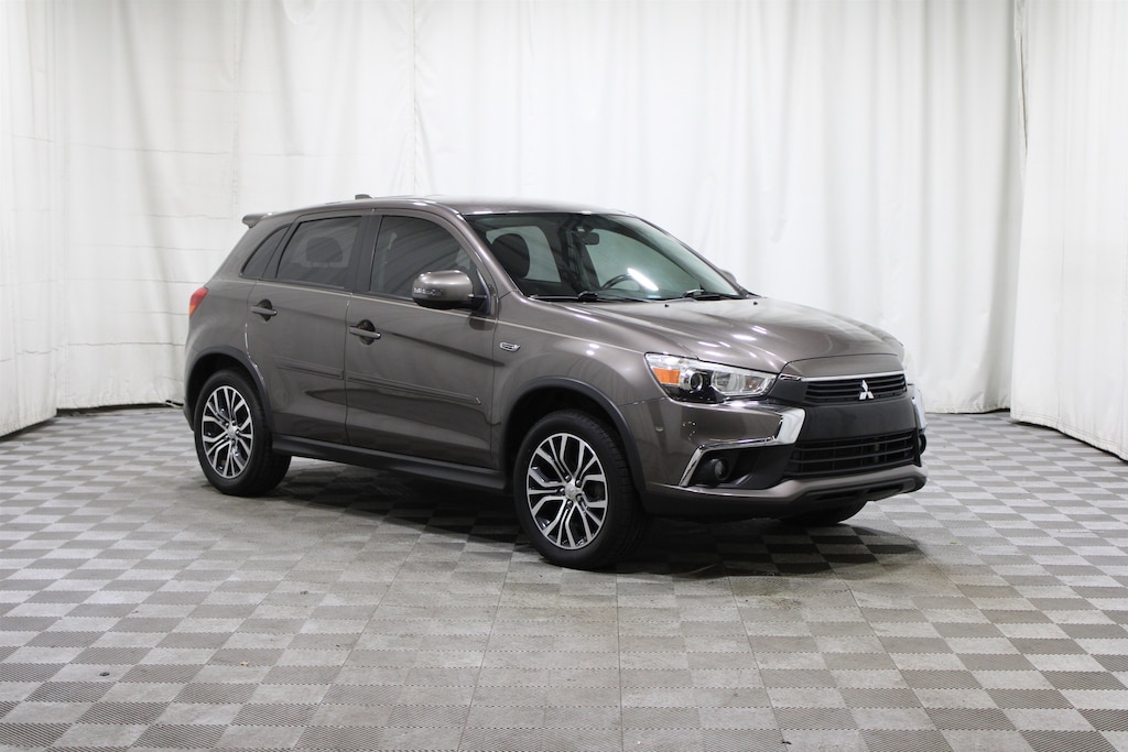 Used 2017 Mitsubishi Outlander Sport SE 2.4 CUV