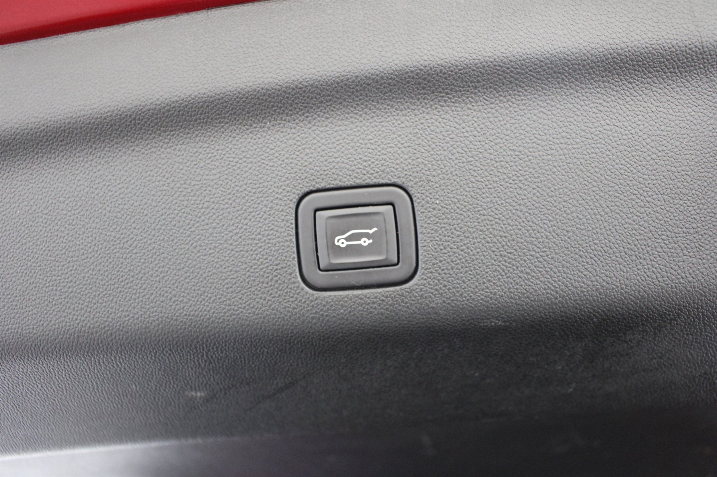 2024 Chevrolet Suburban RST - Photo 26