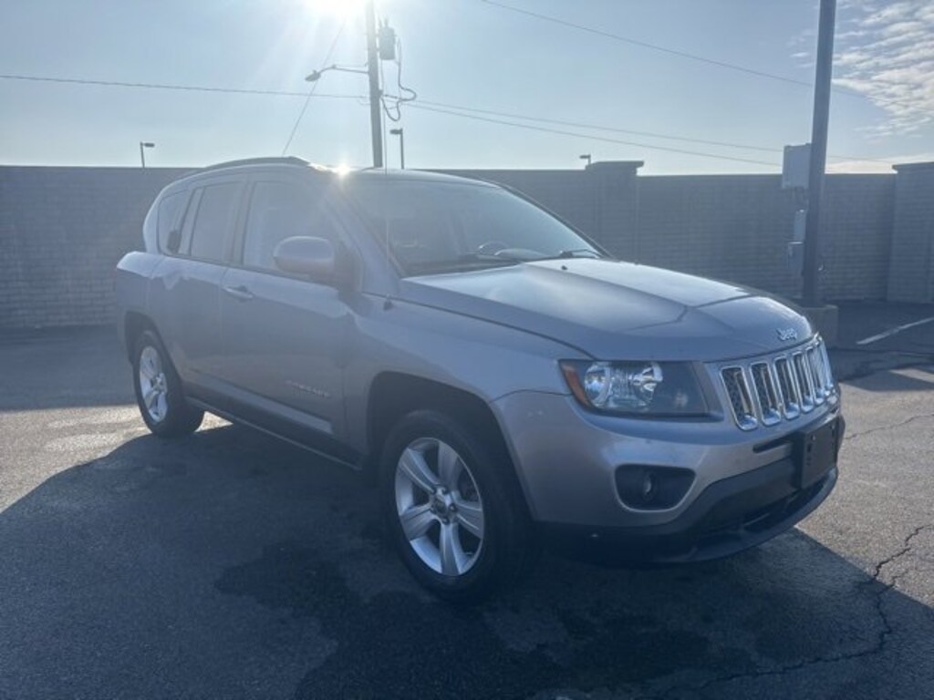 Used 2015 Jeep Compass Latitude SUV
