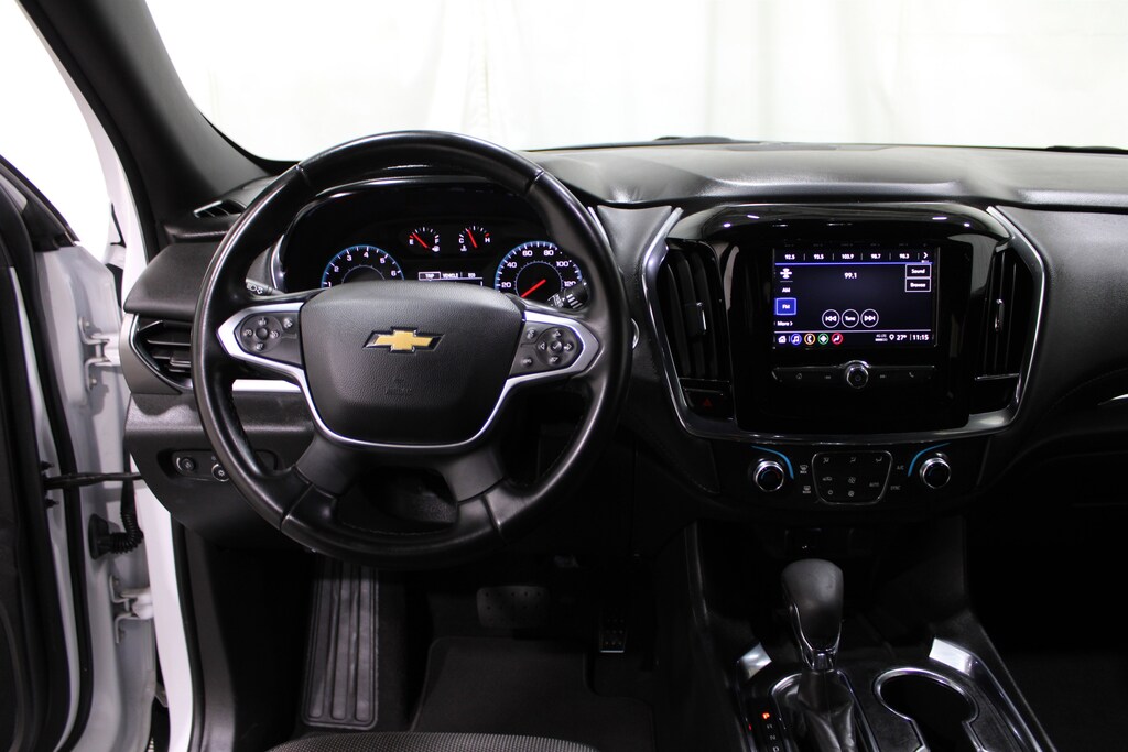 Used 2023 Chevrolet Traverse LT Cloth SUV