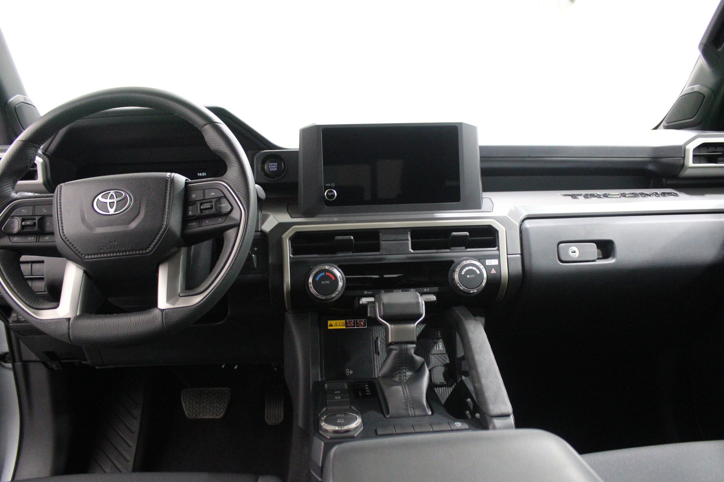 2024 Toyota Tacoma SR5 photo 2