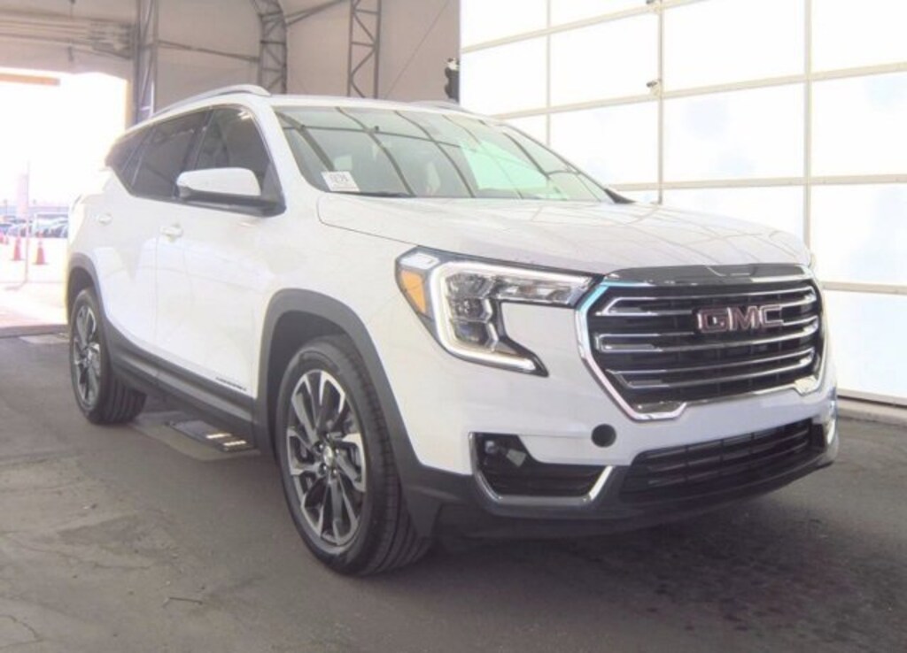 Used 2024 GMC Terrain SLT SUV