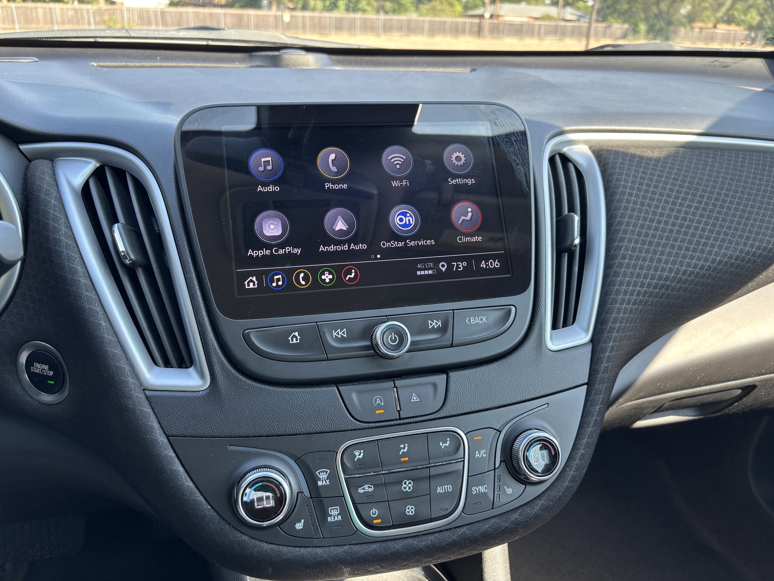 2024 Chevrolet Malibu 1LT photo 3