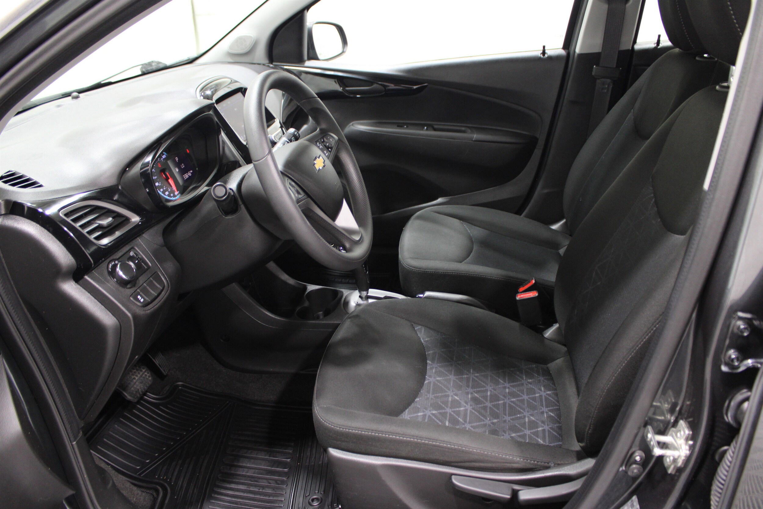 2021 Chevrolet Spark 1LT photo 3