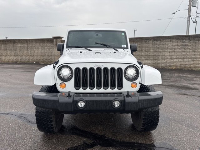 2017 Jeep Wrangler Unlimited Sahara photo 2