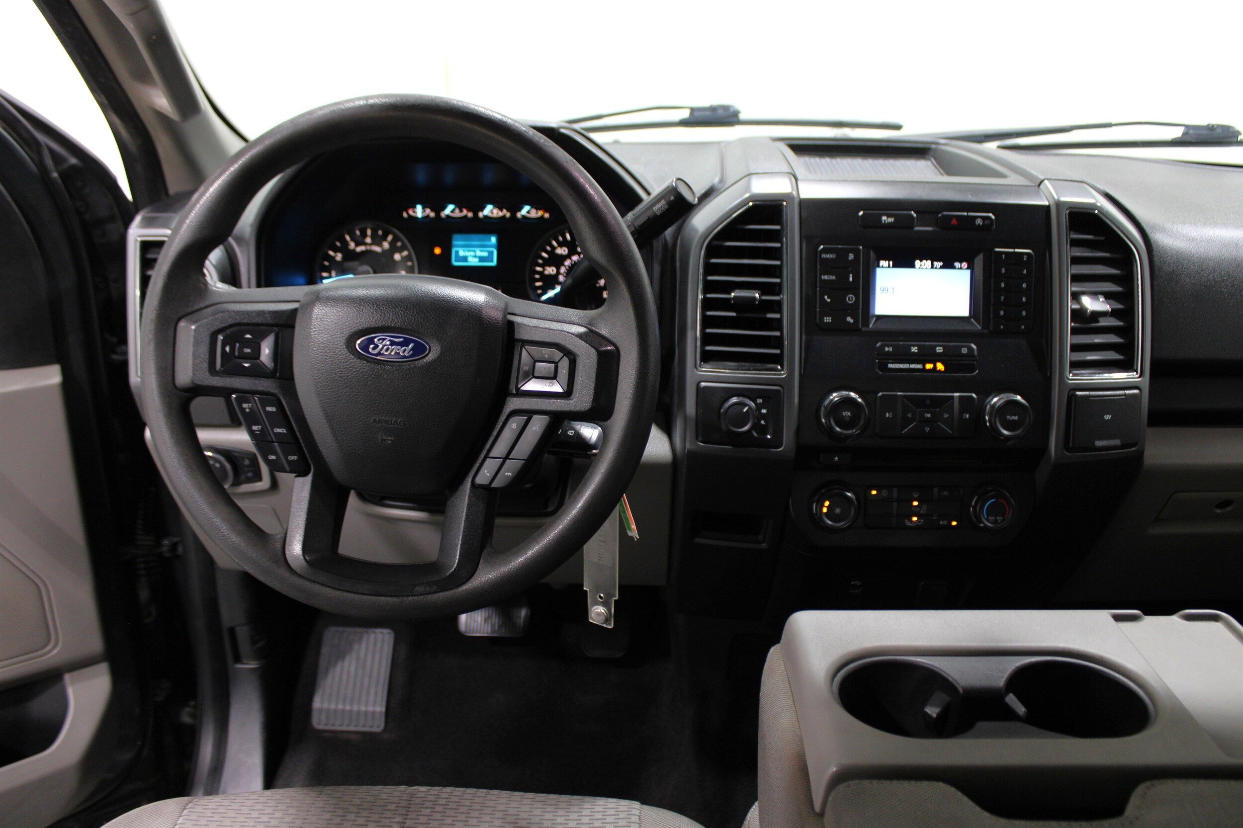 2018 Ford F-150 XLT photo 2