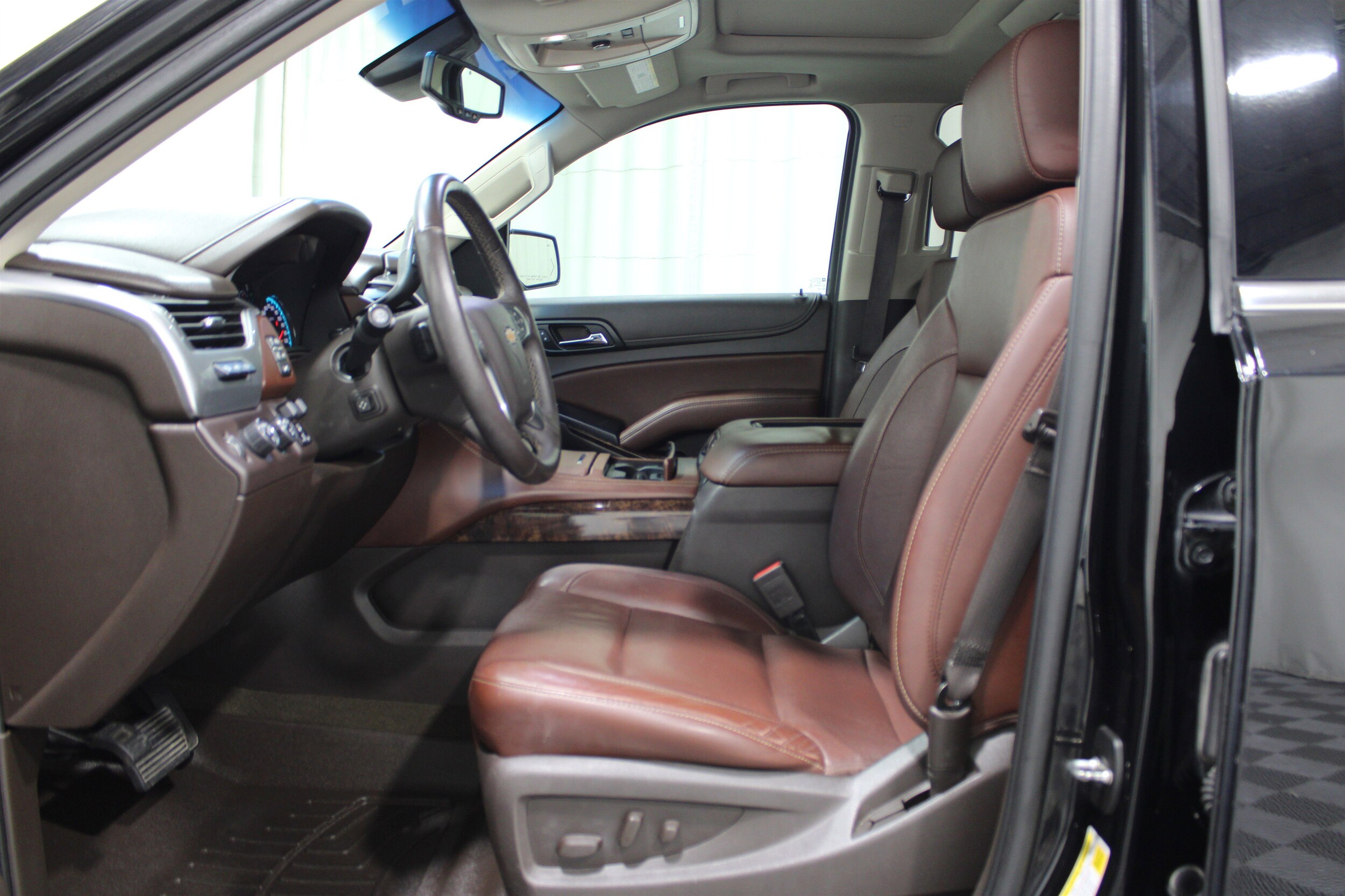 2017 Chevrolet Tahoe Premier photo 3