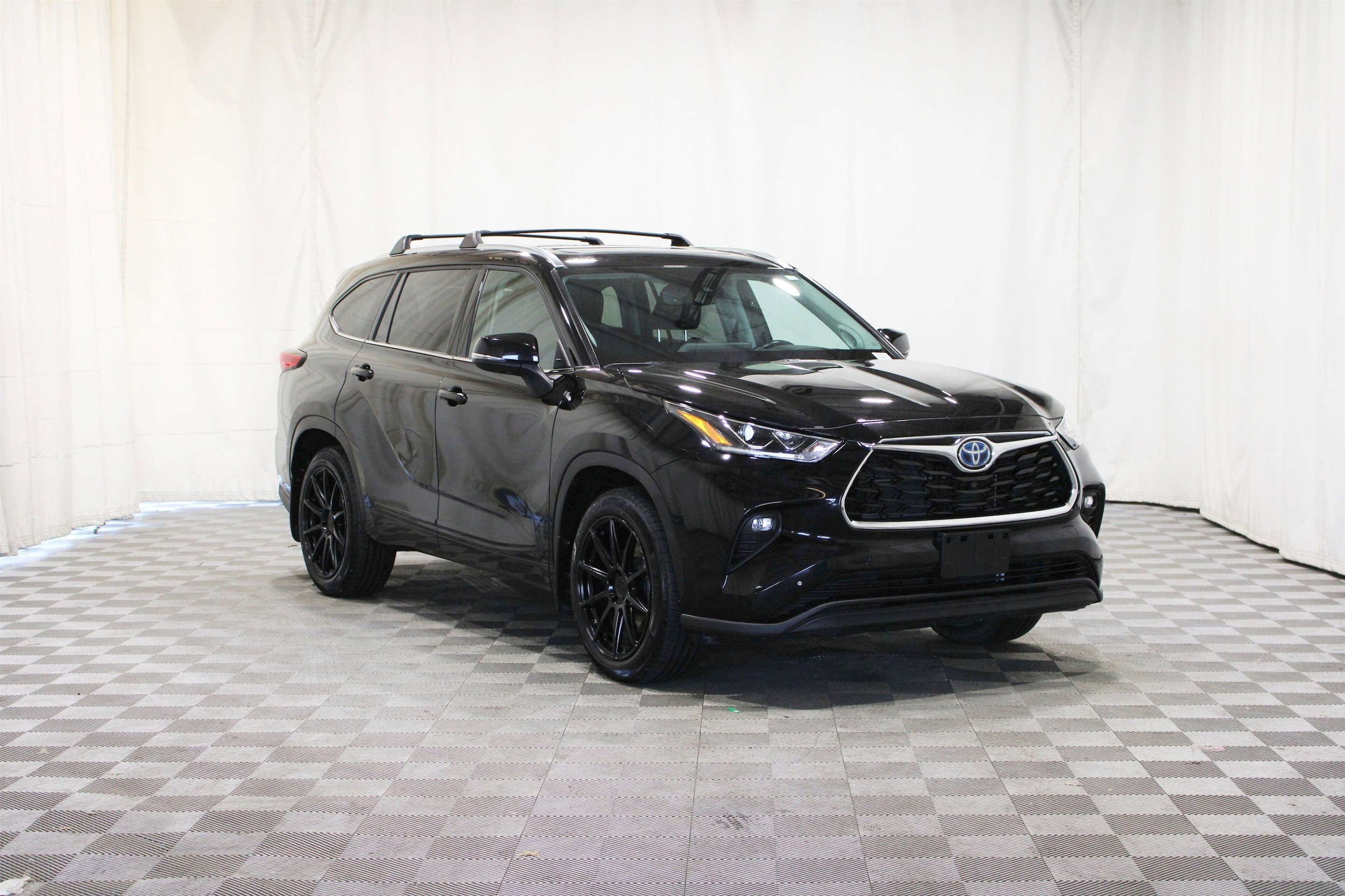 2022 Toyota Highlander Hybrid SUV 