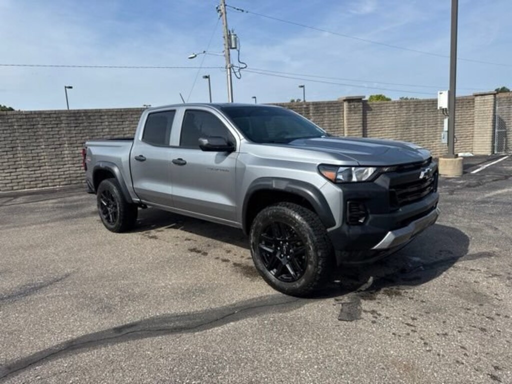 Used 2025 Chevrolet Colorado 4WD Trail Boss Truck Crew Cab