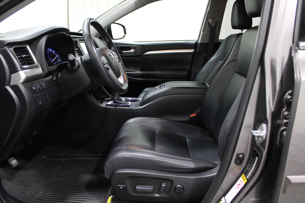 Used 2019 Toyota Highlander XLE SUV