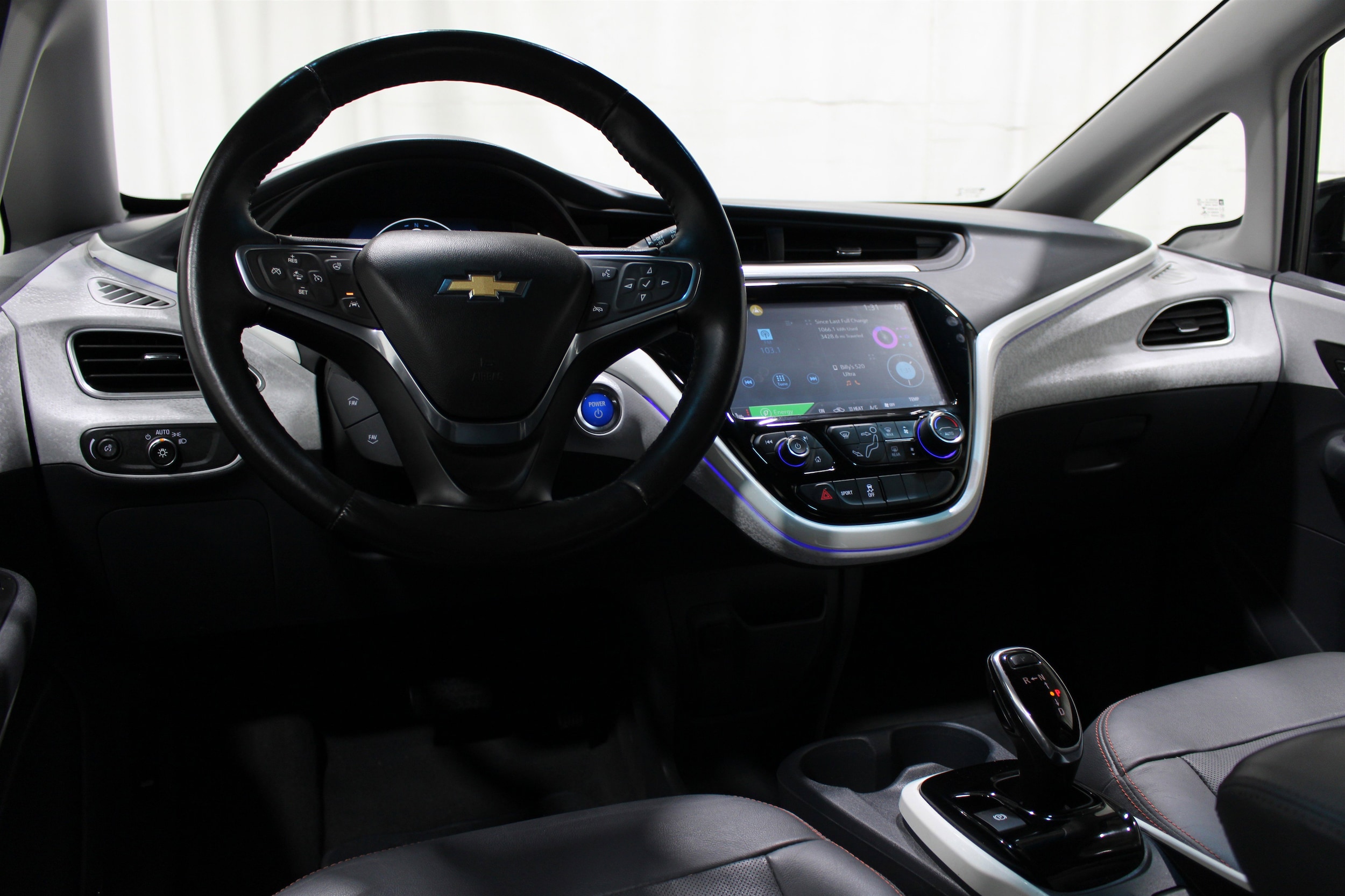 Used 2020 Chevrolet Bolt EV Premier with VIN 1G1FZ6S08L4107044 for sale in Wichita, KS