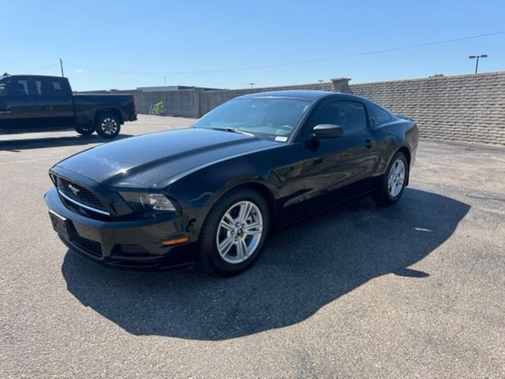 Used 2013 Ford Mustang V6 Coupe