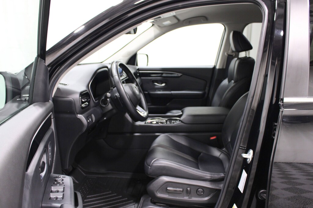 Used 2025 Honda Pilot EX-L SUV