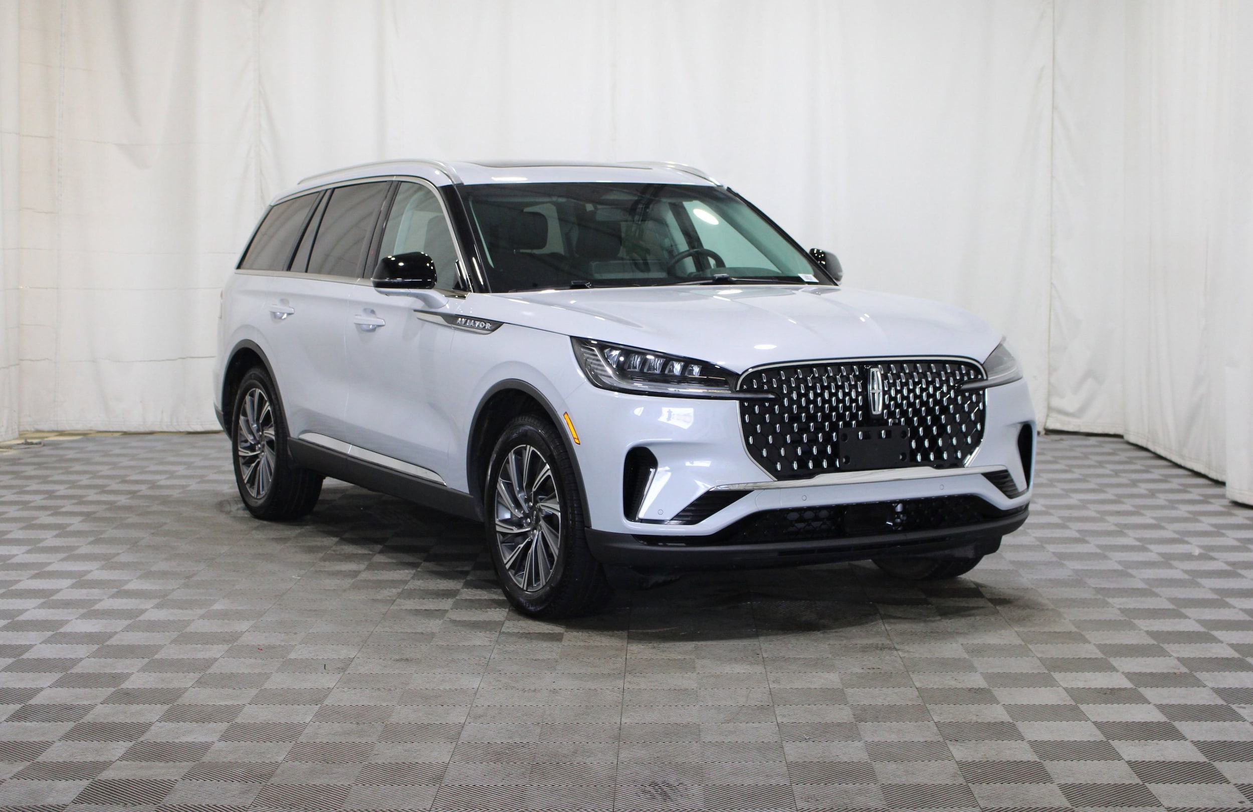 2025 Lincoln Aviator Premiere AWD's photo