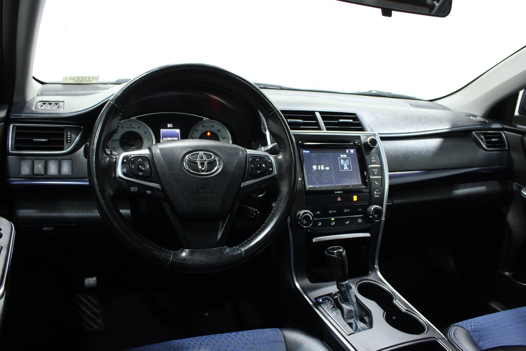 Used 2016 Toyota Camry SE w/Special Edition Pkg Sedan