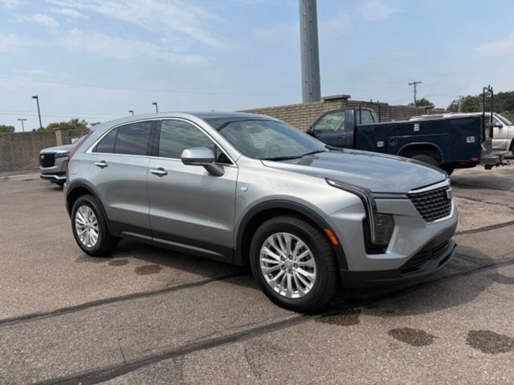 Used 2024 Cadillac XT4 FWD Luxury SUV