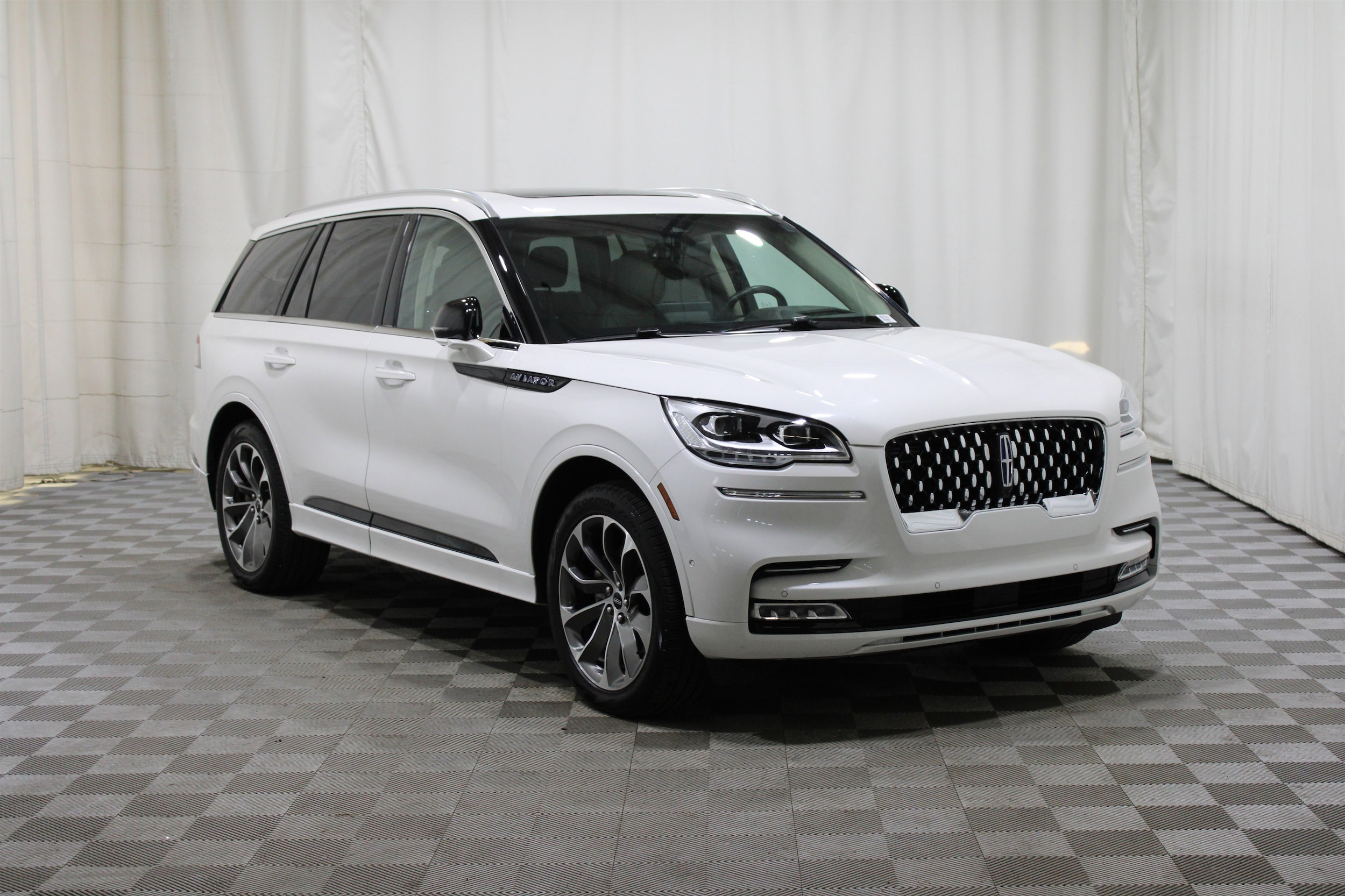 2023 Lincoln Aviator Grand Touring's photo