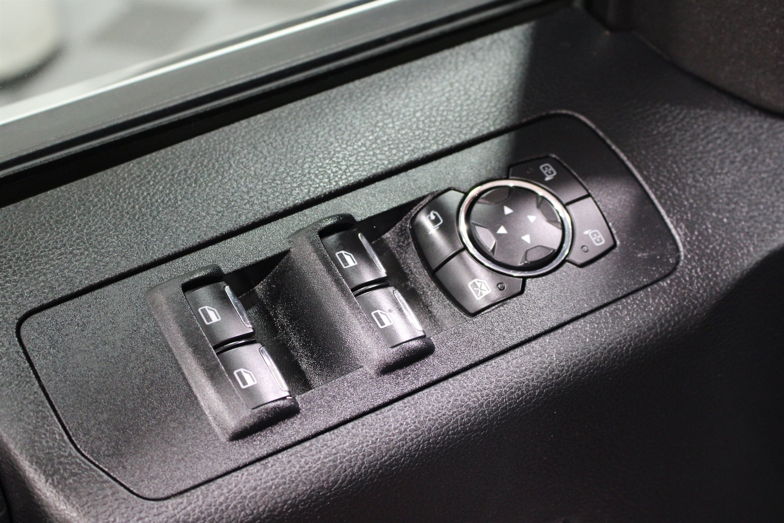 2015 Ford F-150 Platinum - Photo 7