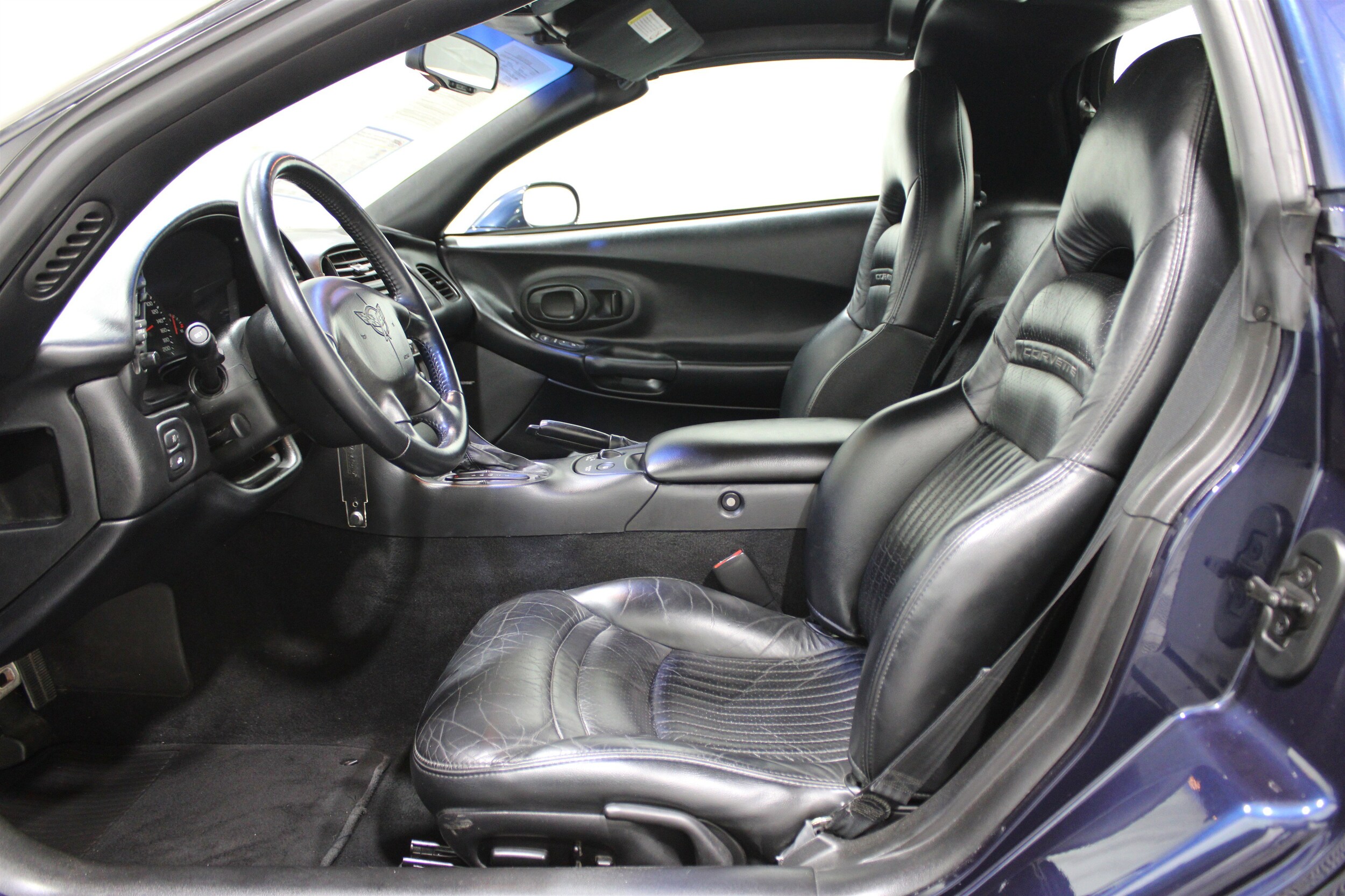 2000 Chevrolet Corvette Base photo 3