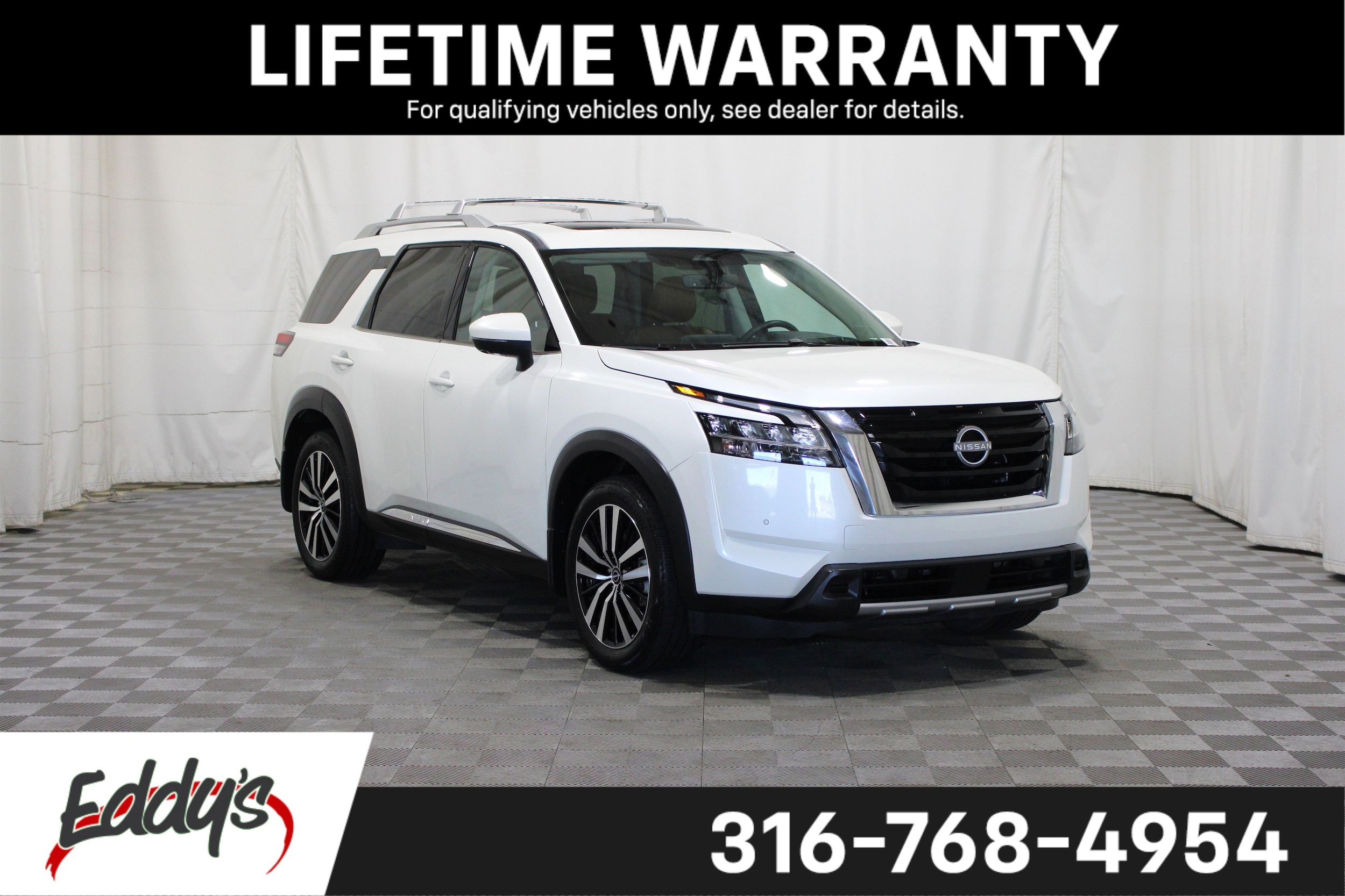 2024 Nissan Pathfinder Platinum 4WD's photo