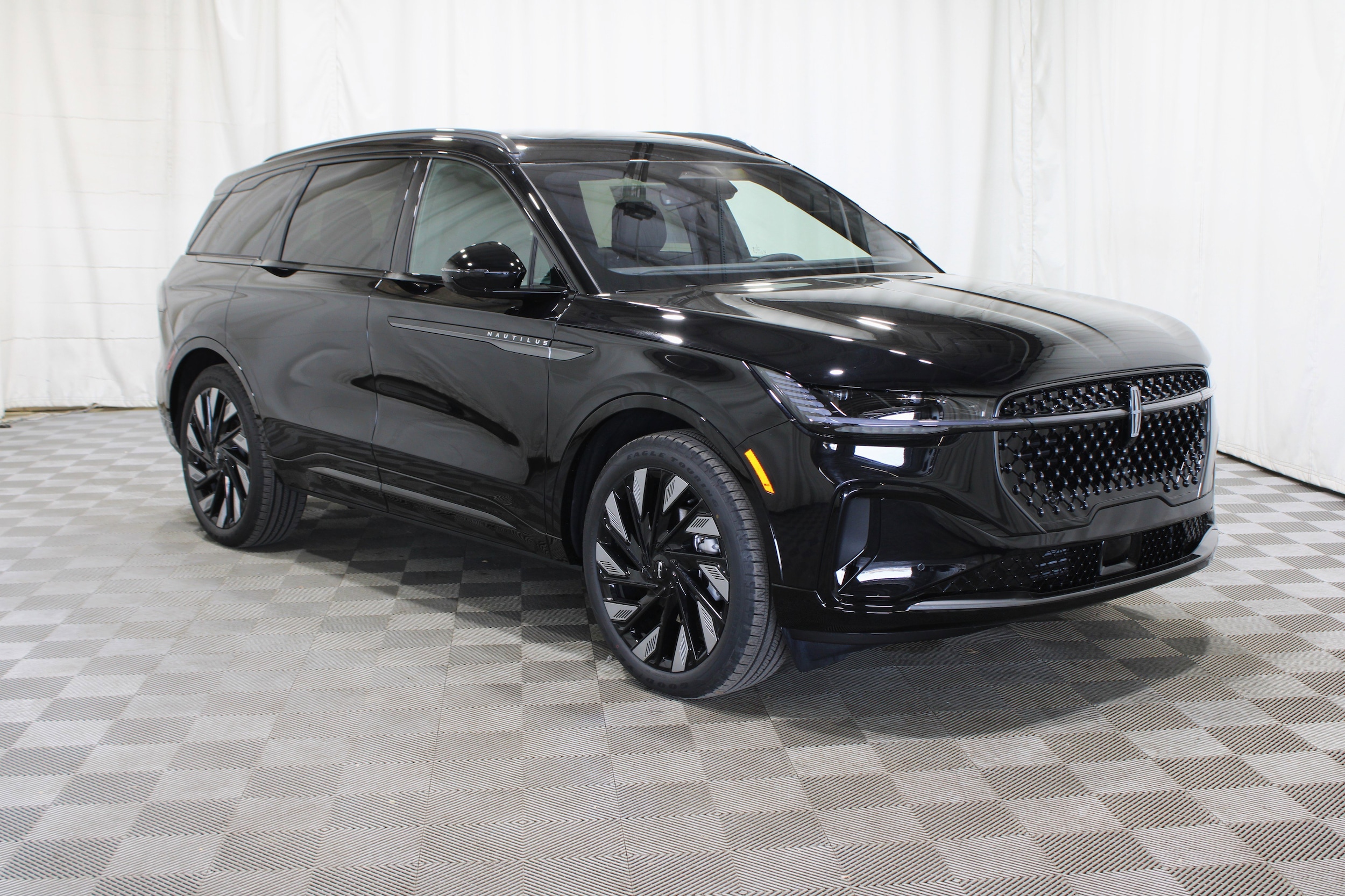 2025 Lincoln Nautilus Reserve AWD's photo