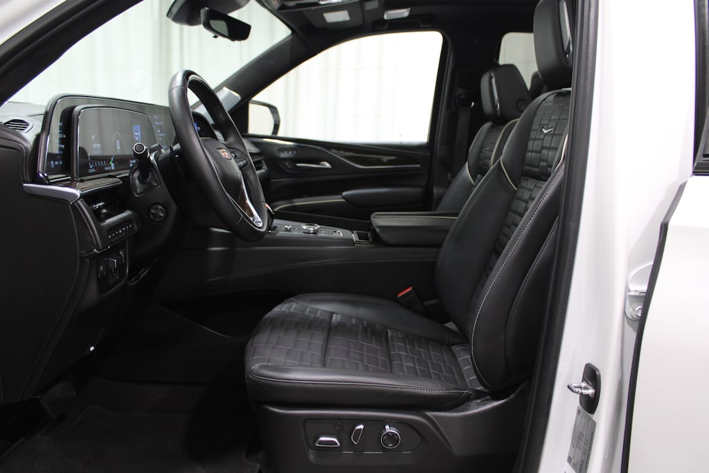 Used 2024 Cadillac Escalade 4WD Sport Platinum SUV