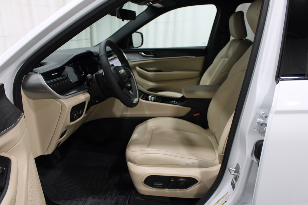 Used 2025 Jeep Grand Cherokee L Limited SUV