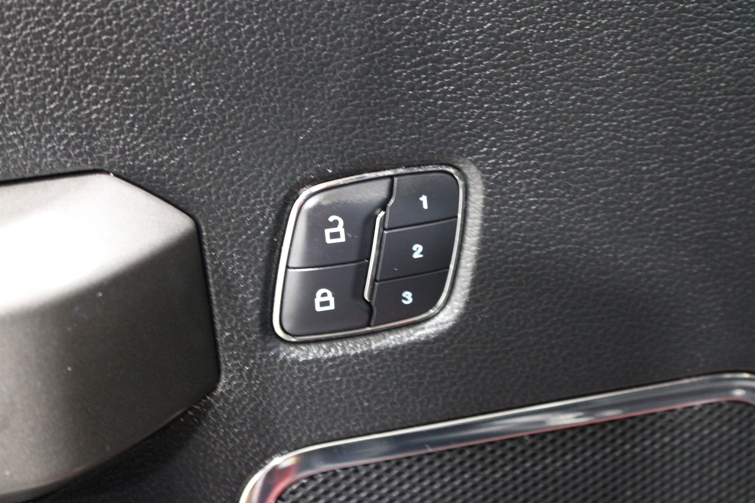 2015 Ford F-150 Platinum - Photo 8