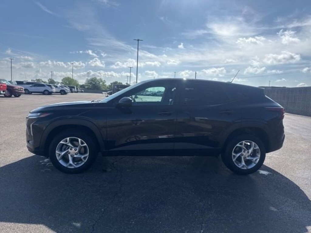 Used 2024 Chevrolet Trax LS SUV