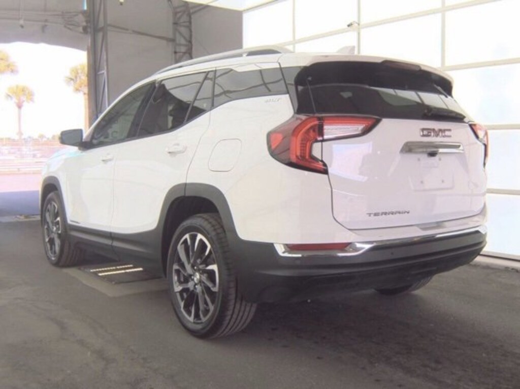 Used 2024 GMC Terrain SLT SUV