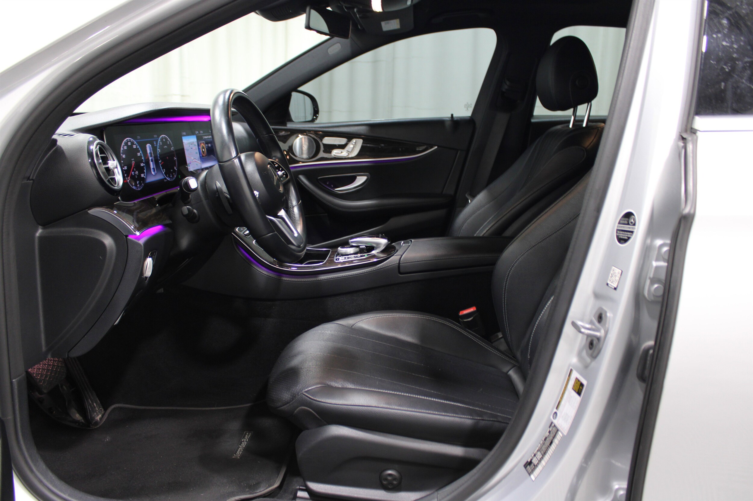 2019 Mercedes Benz E 300 Sedan photo 3