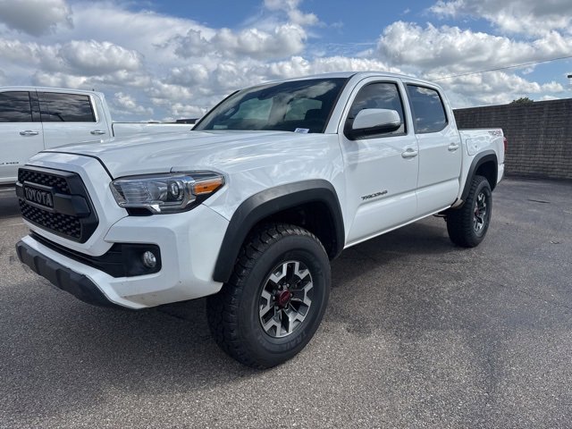 2019 Toyota Tacoma TRD Off-Road V6 photo 3