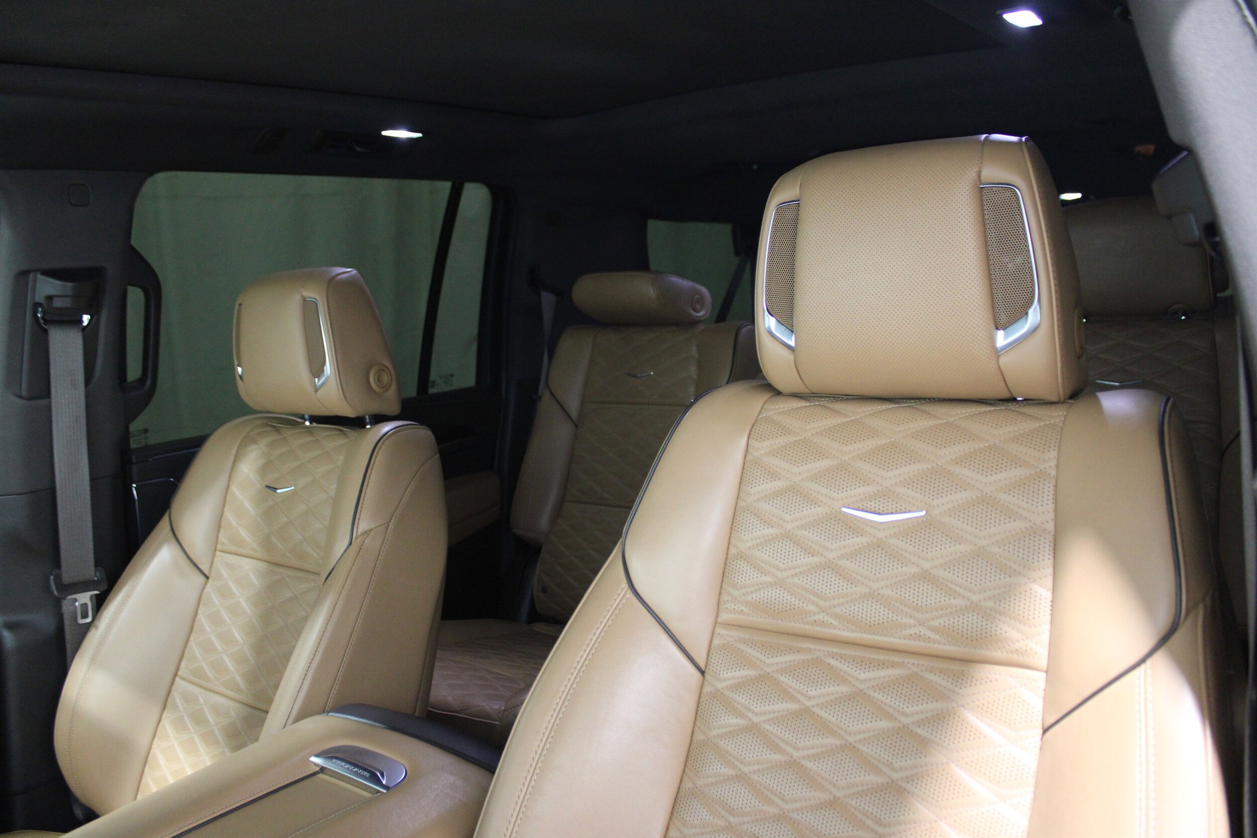 2023 Cadillac Escalade ESV Premium Luxury photo 4