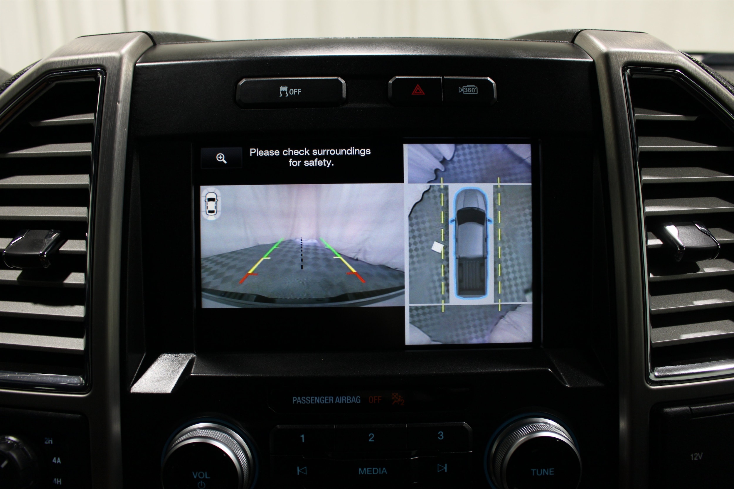 2015 Ford F-150 Platinum - Photo 15