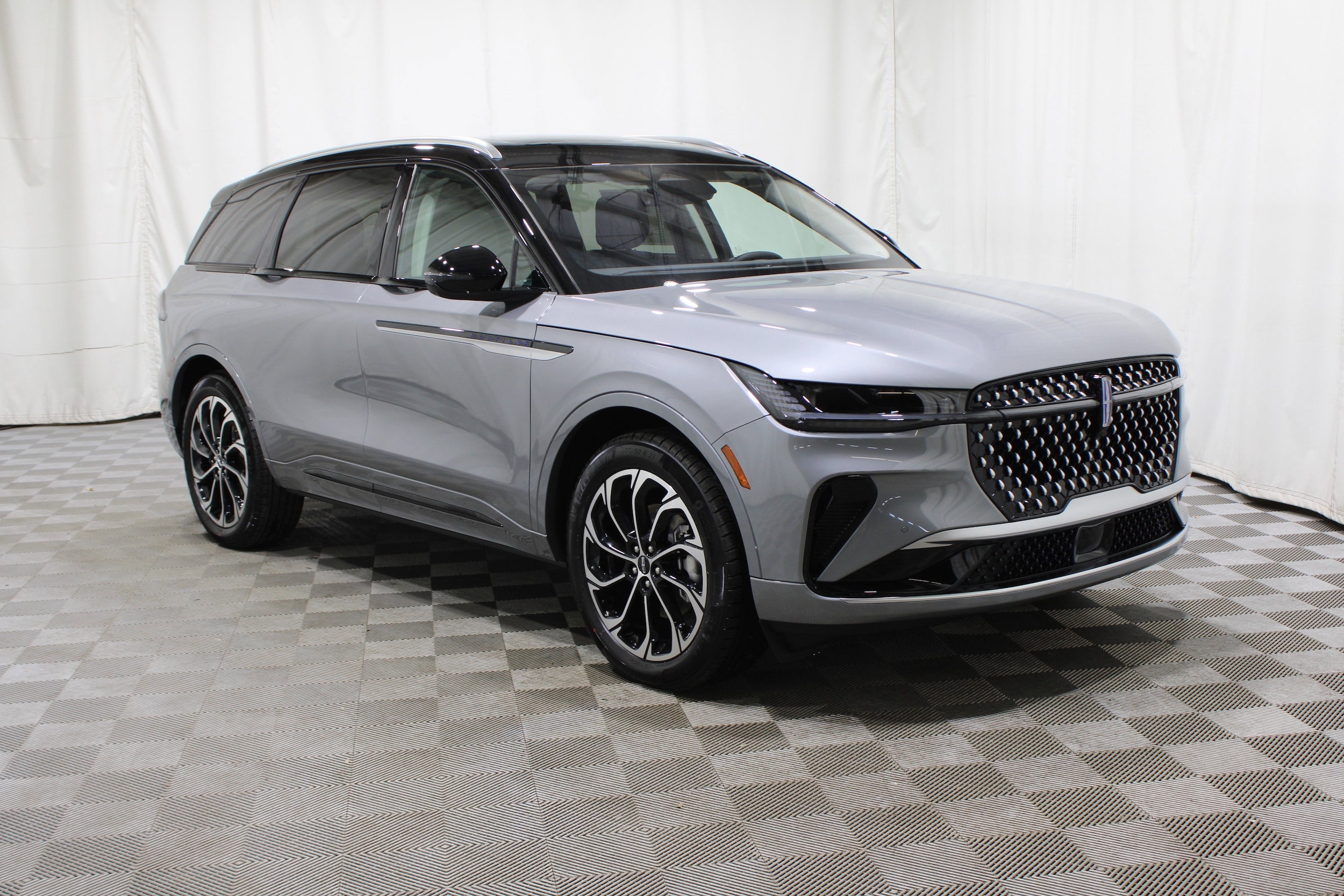 2025 Lincoln Nautilus Reserve AWD's photo