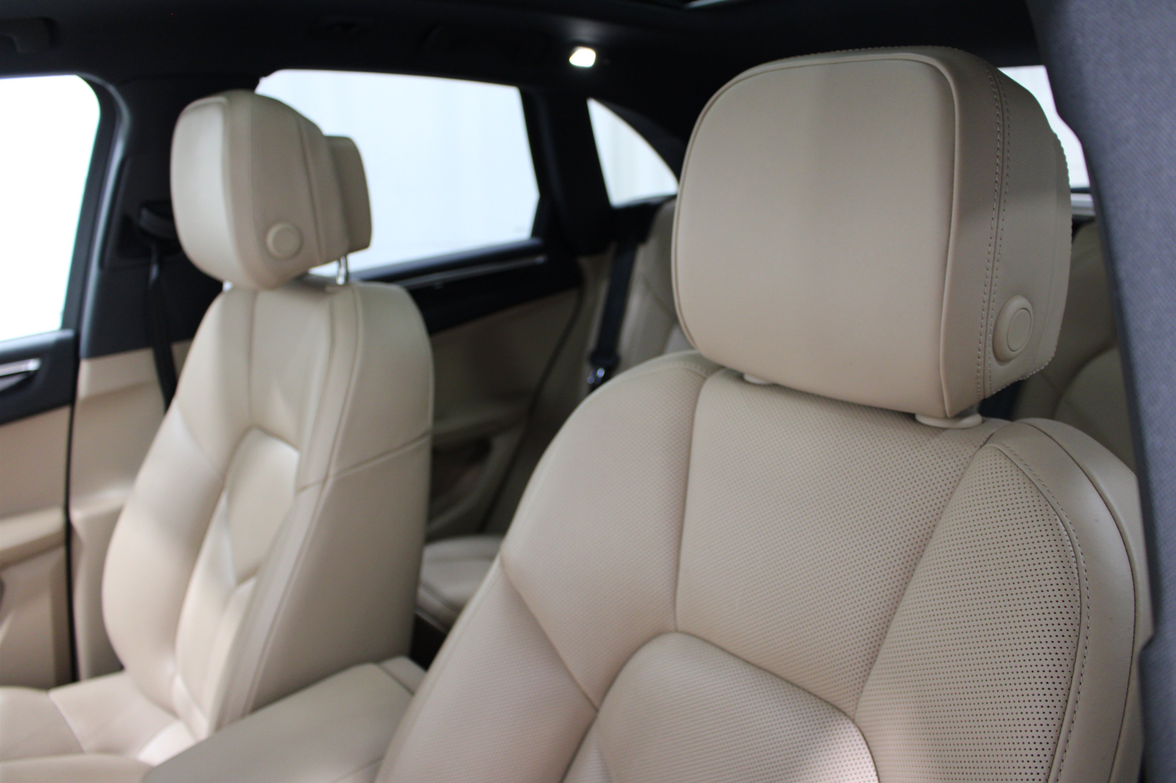 Used 2024 Porsche Macan AWD SUV