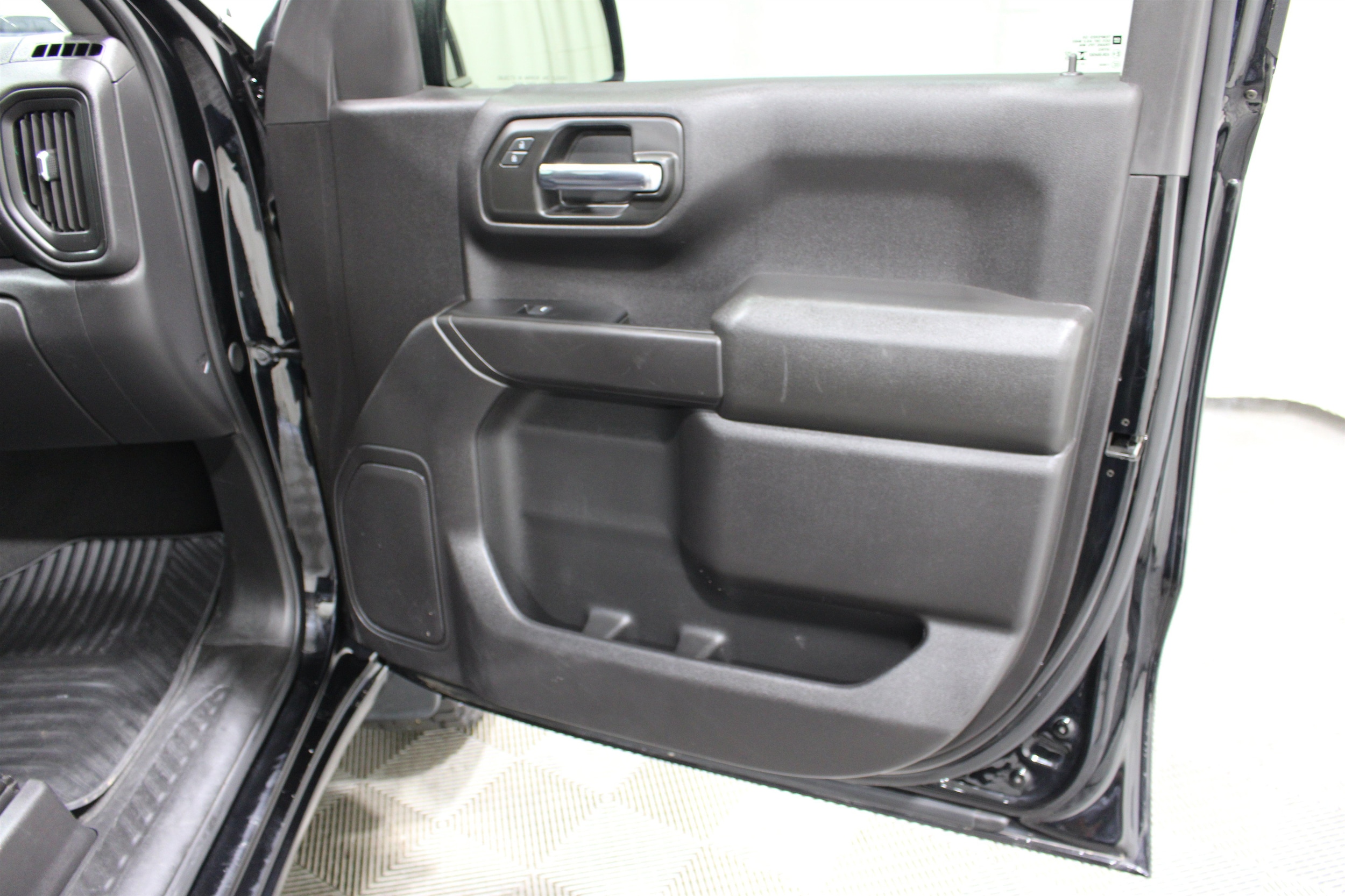 2024 Chevrolet Silverado 1500 Custom - Photo 22