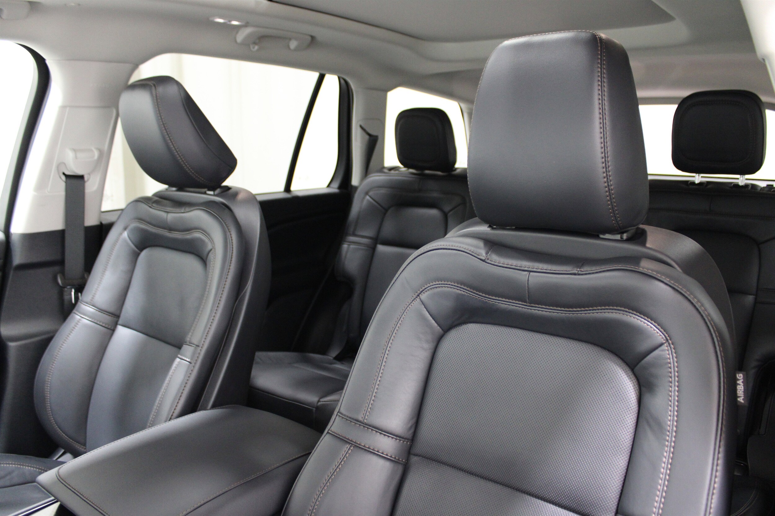 2025 Lincoln Aviator Reserve photo 4