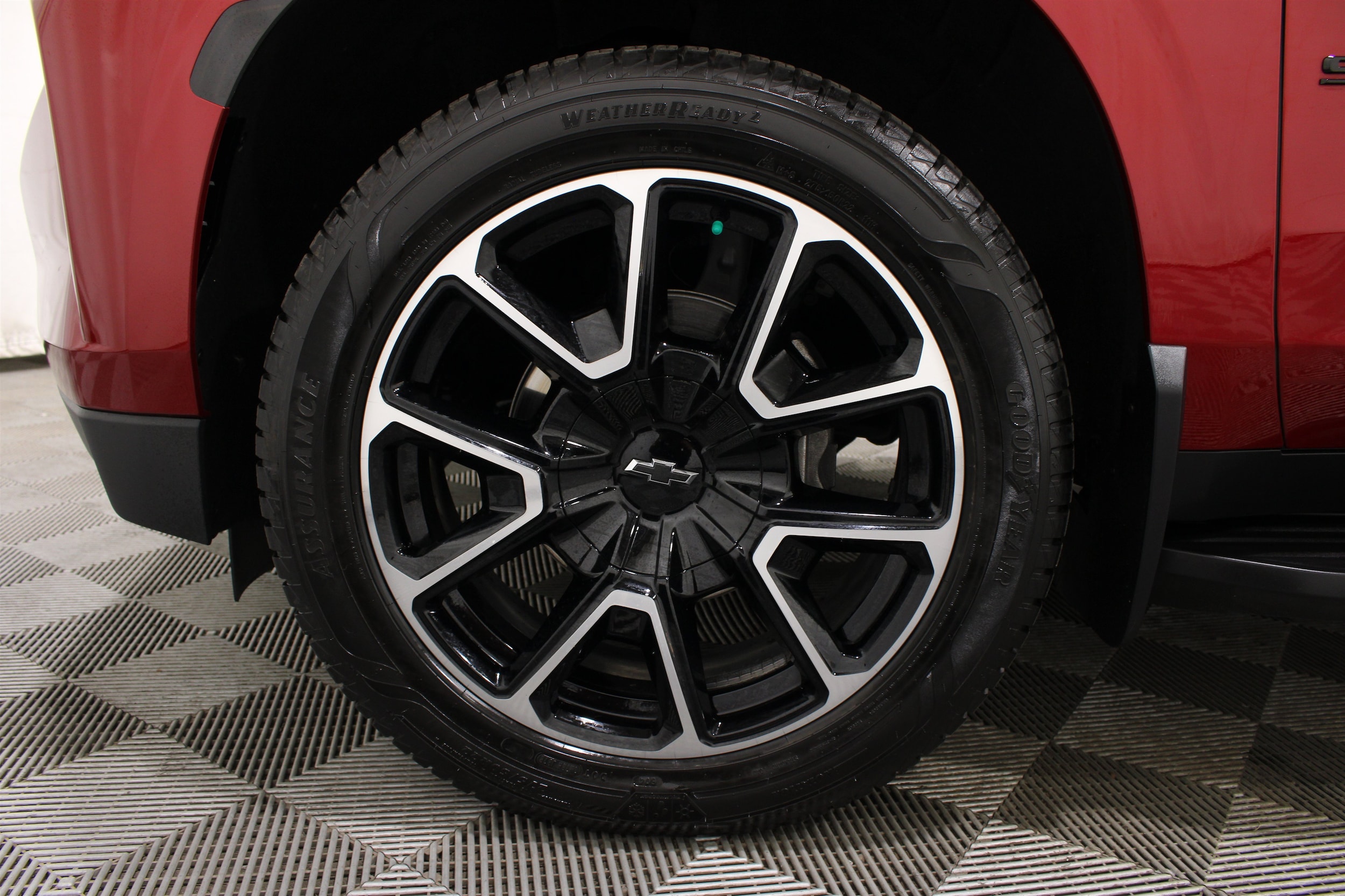 2024 Chevrolet Suburban RST - Photo 39