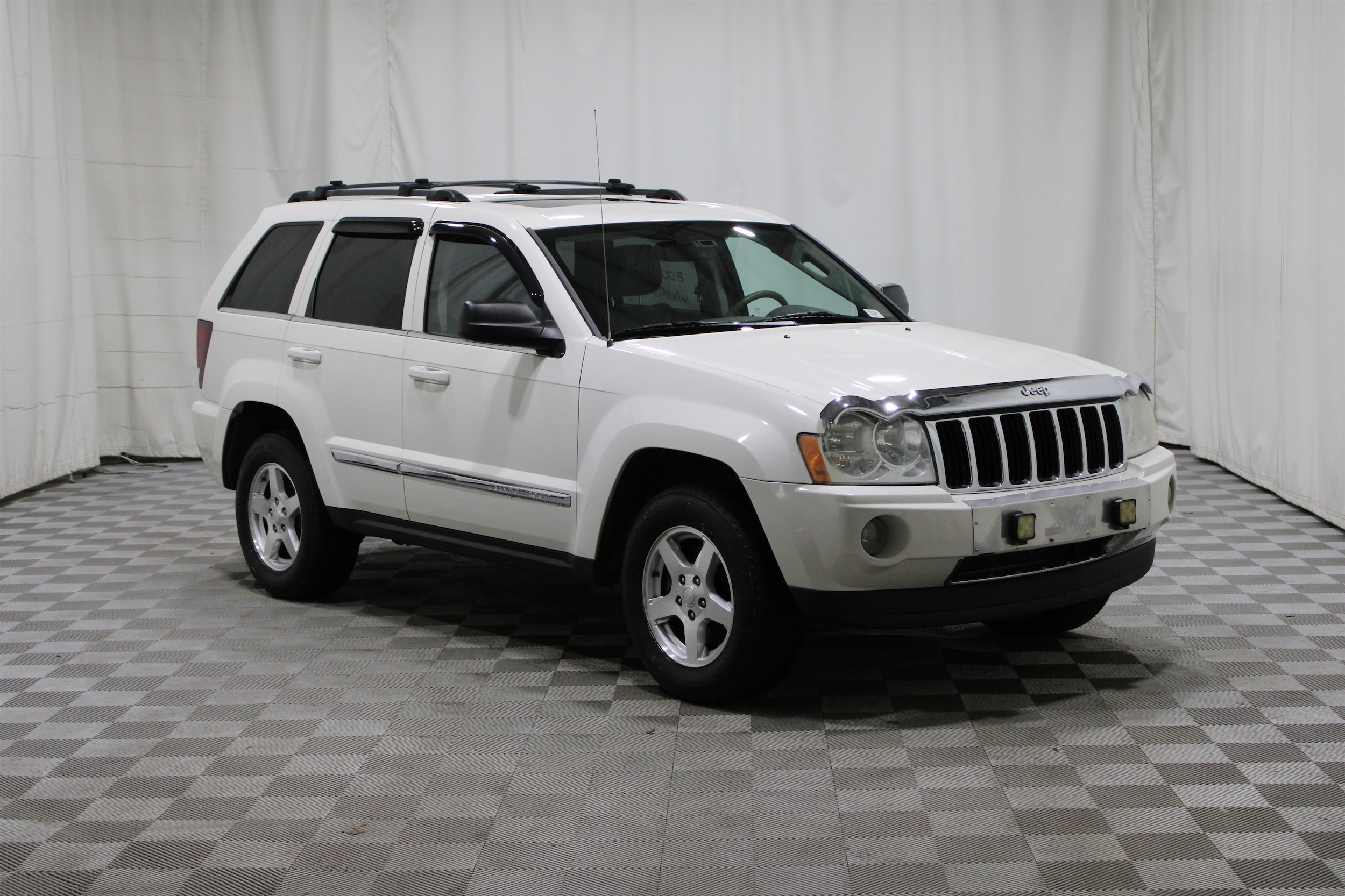 2005 Jeep Grand Cherokee Limited's photo