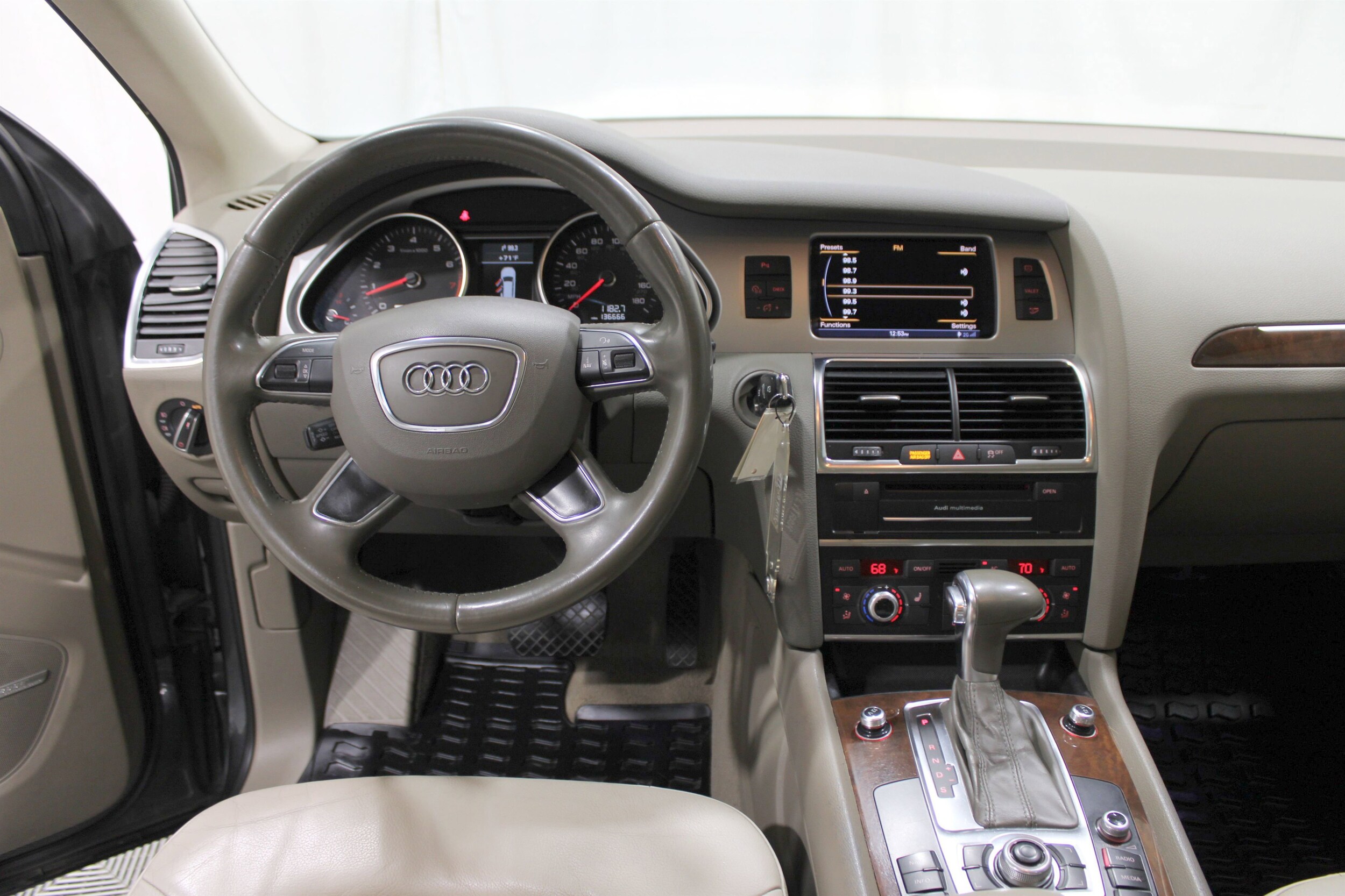 Used 2012 Audi Q7 Premium with VIN WA1LGAFE9CD006999 for sale in Wichita, KS
