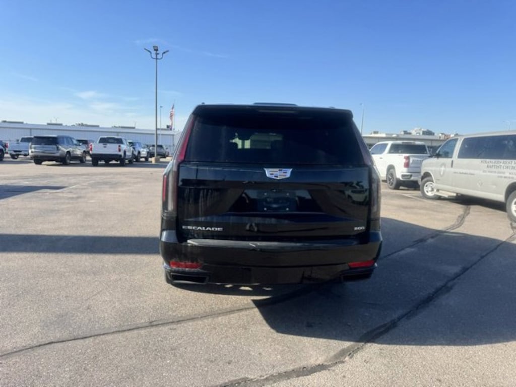 Used 2023 Cadillac Escalade ESV 4WD Sport Platinum SUV
