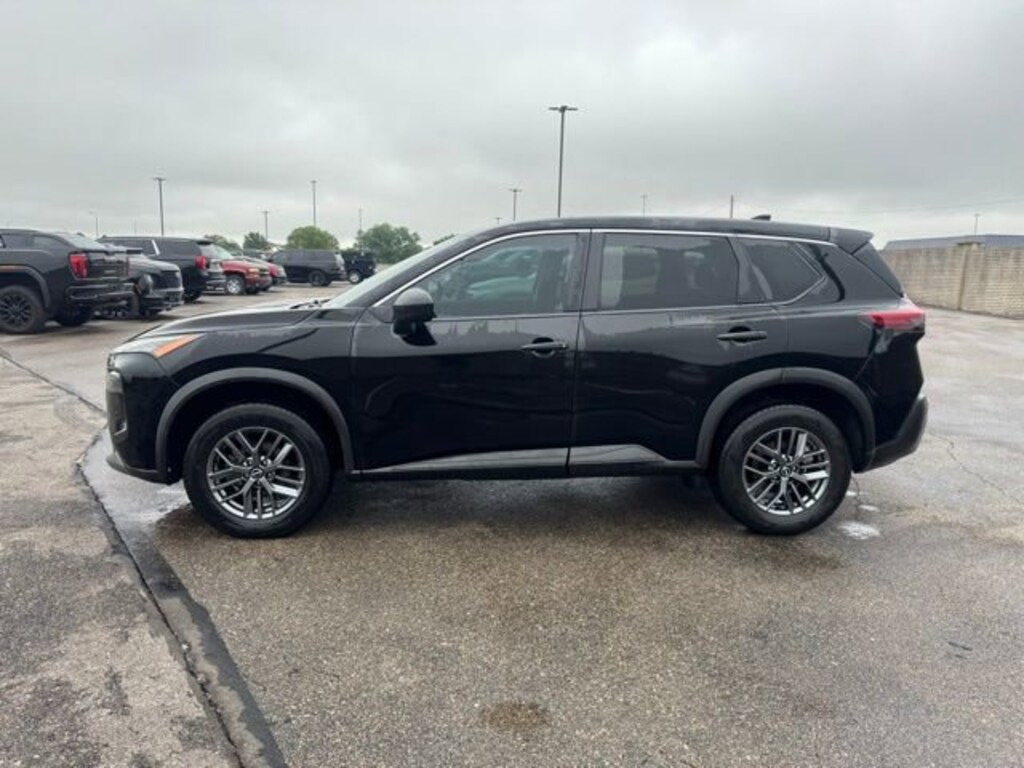 Used 2023 Nissan Rogue S SUV