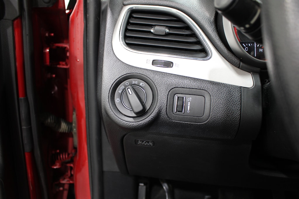 Used 2018 Dodge Journey SE SUV
