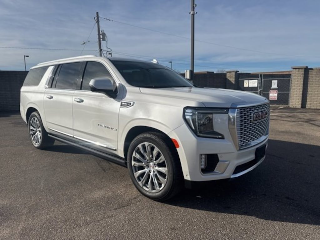 Used 2023 GMC Yukon XL Denali SUV