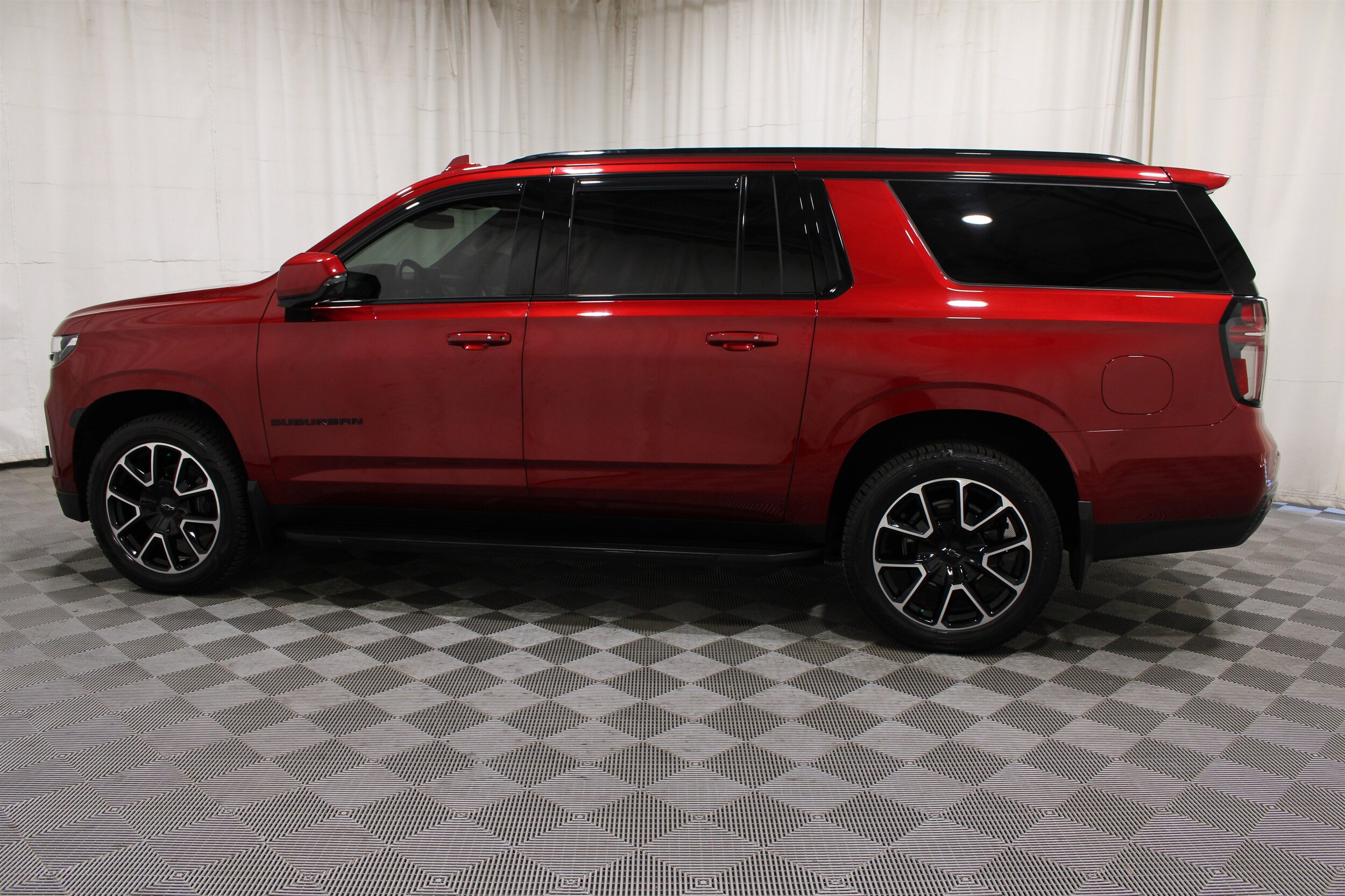 2024 Chevrolet Suburban RST - Photo 36