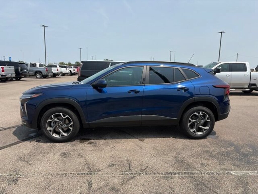 Used 2024 Chevrolet Trax LT SUV