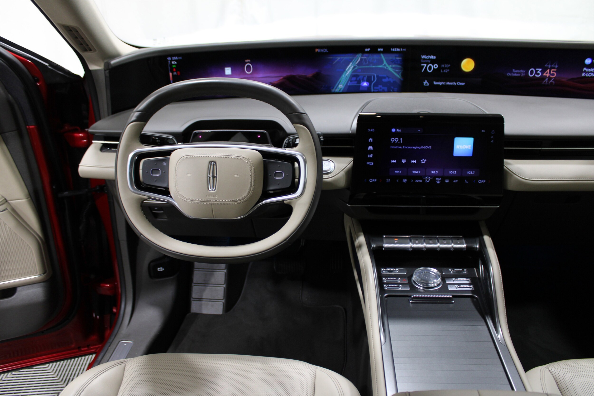 2025 Lincoln Nautilus Premiere photo 2