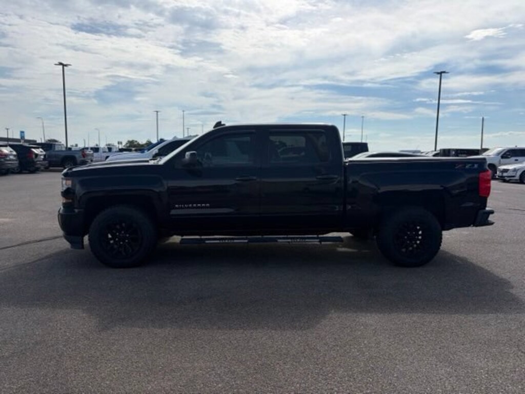 Used 2018 Chevrolet Silverado 1500 LT Truck Crew Cab