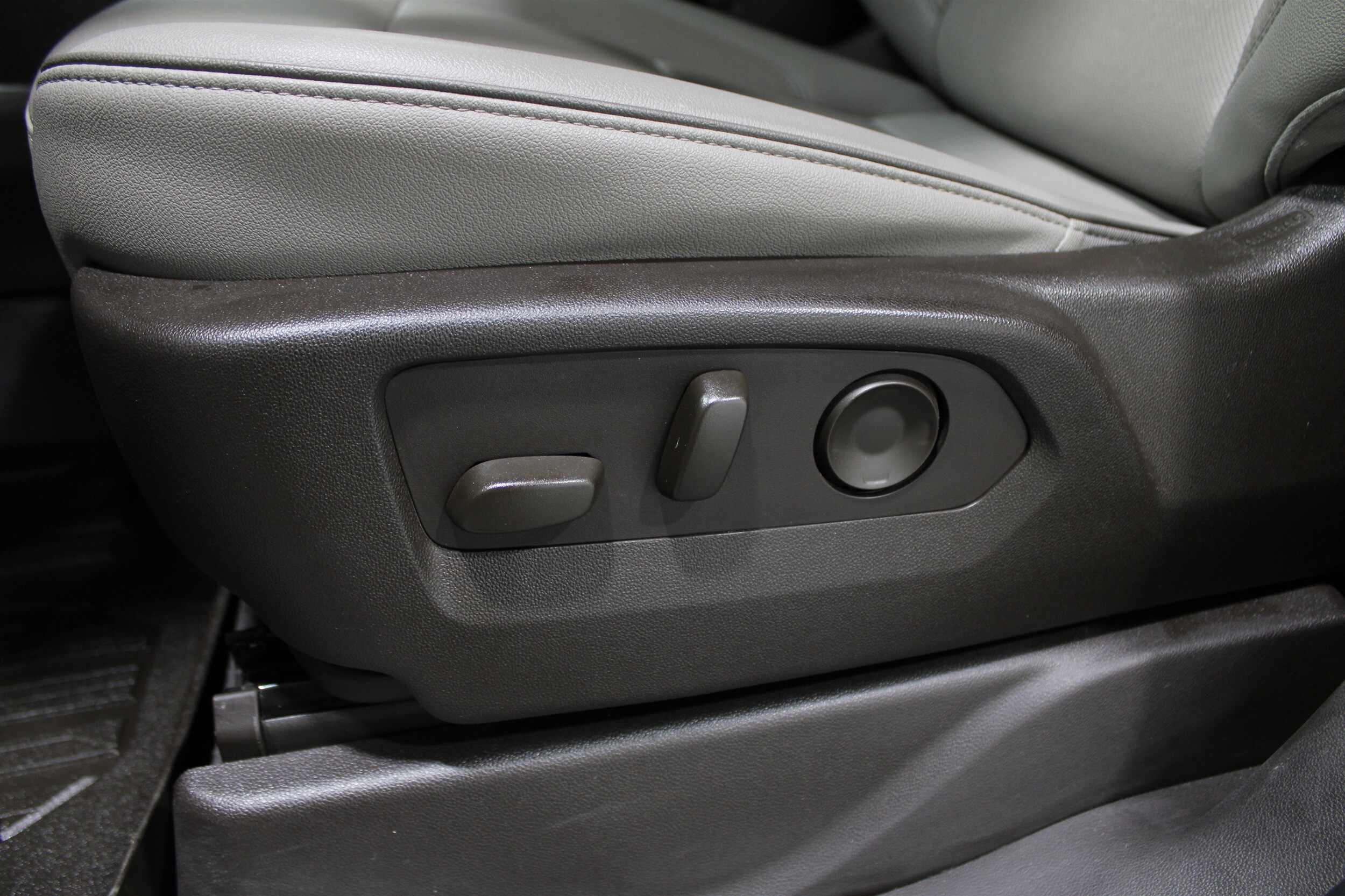 2021 Gmc Yukon XL SLT photo 4